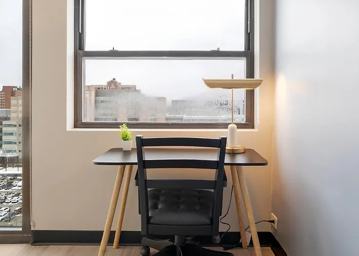 Апартаменты Landing Stylish 1Bd Yoga Studio Rooftop Lounge Чикаго