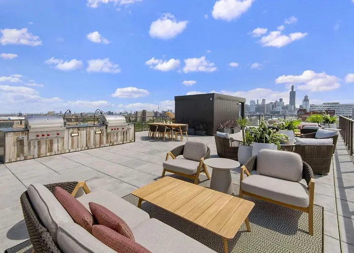 Landing Stylish 1Bd Yoga Studio Rooftop Lounge Чикаго